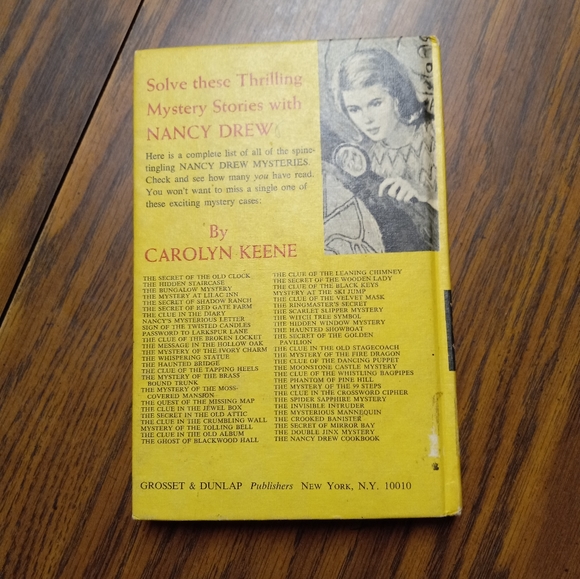 Nancy Drew #9 "The Sign Of The Twisted Candles". - Picture 2 of 4